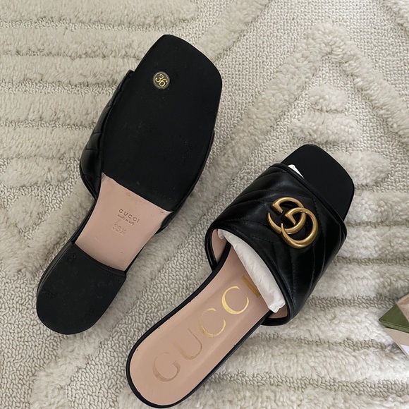 Gucci Black Slide Sandals with Gold Accents - Picture 4 of 4